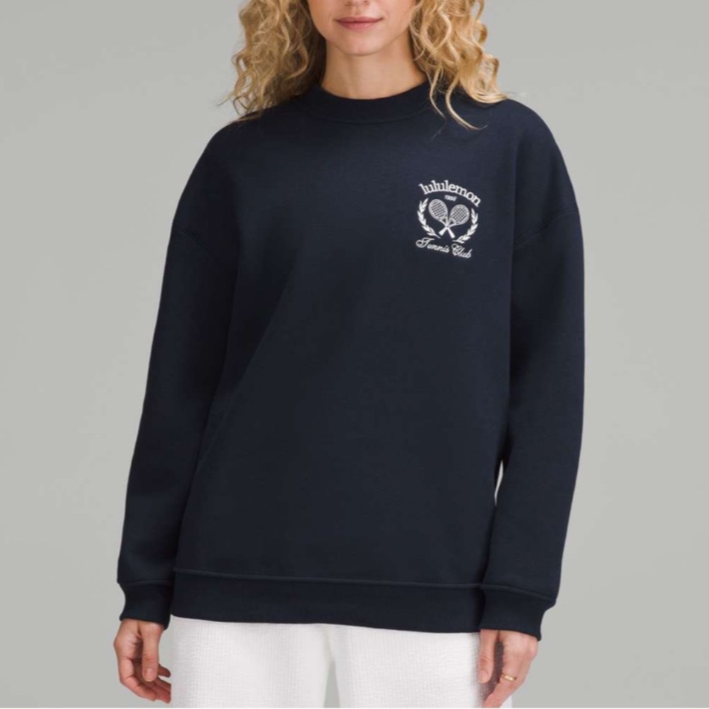 Lululemon Heavyweight Fleece Pullover *Tennis Club
True Navy/White/Firecracker